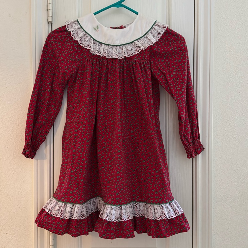 Vintage Christmas Holiday Girls Dress Holly Leaf Print Lace Accents